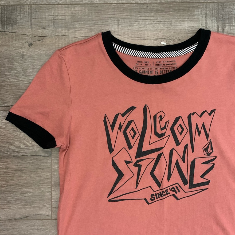 Volcom Ringer Tee*NWOT* - Picture 2 of 2